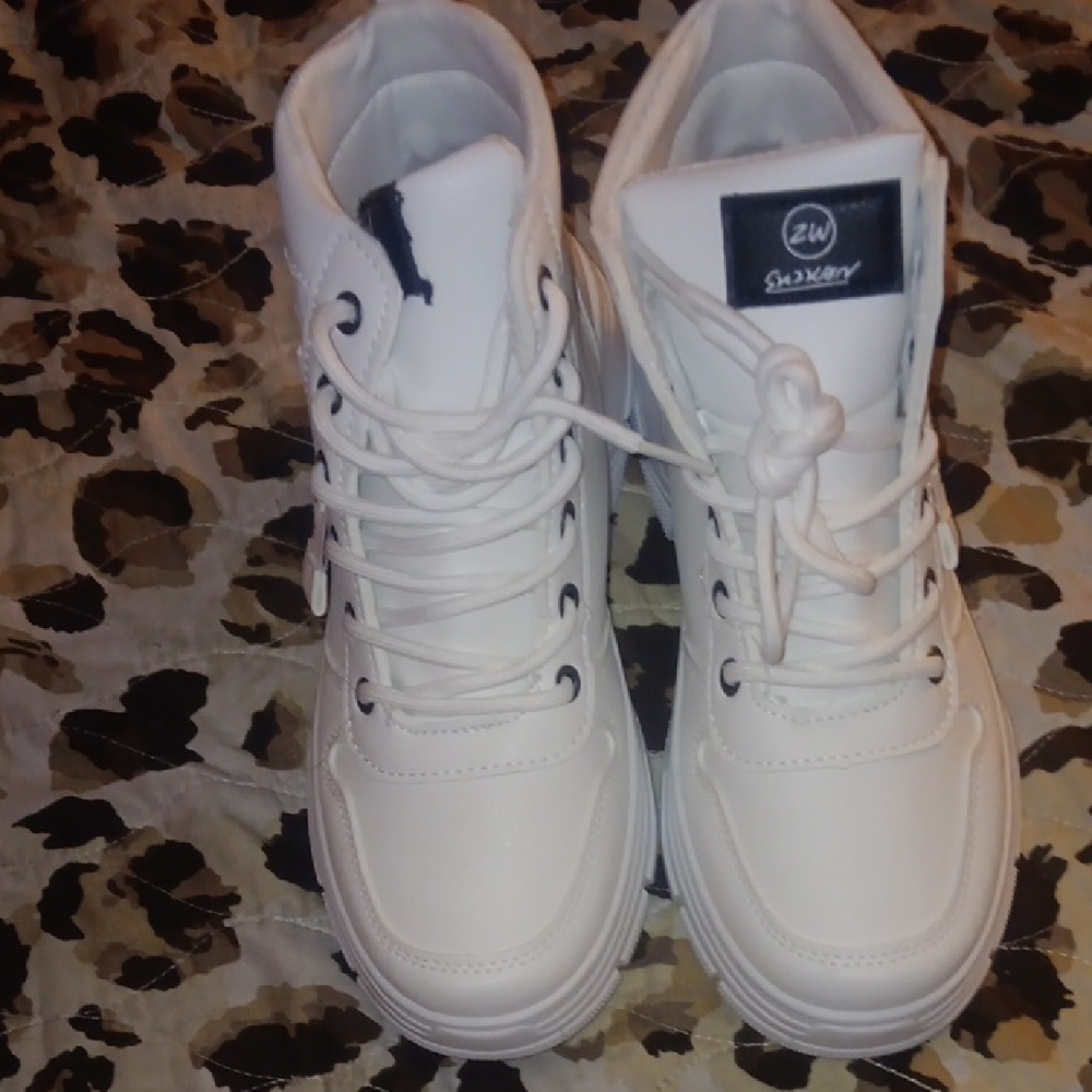 White Skechers Women's Combat Boots